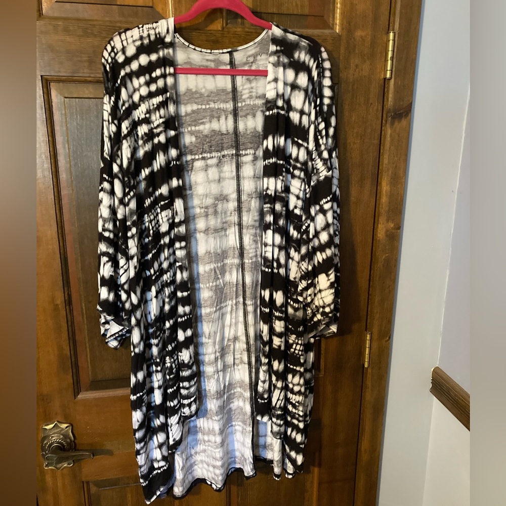 NWT Lane Bryant LIVI Activewear Over-piece size 22-28